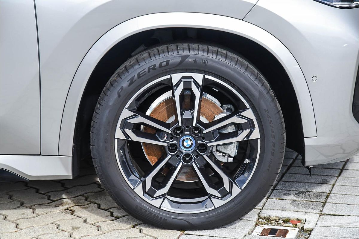 2024 BMW iX1 xDrive30 M Sport U11