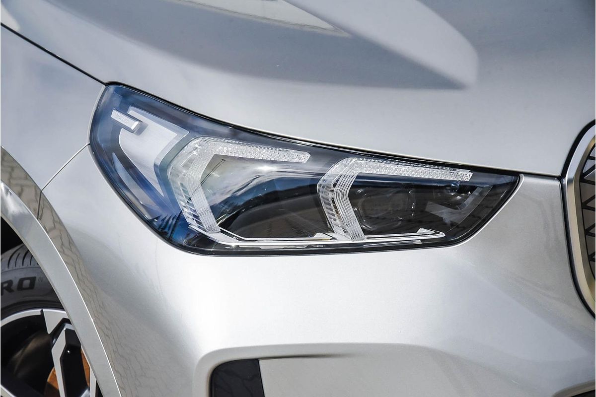 2024 BMW iX1 xDrive30 M Sport U11