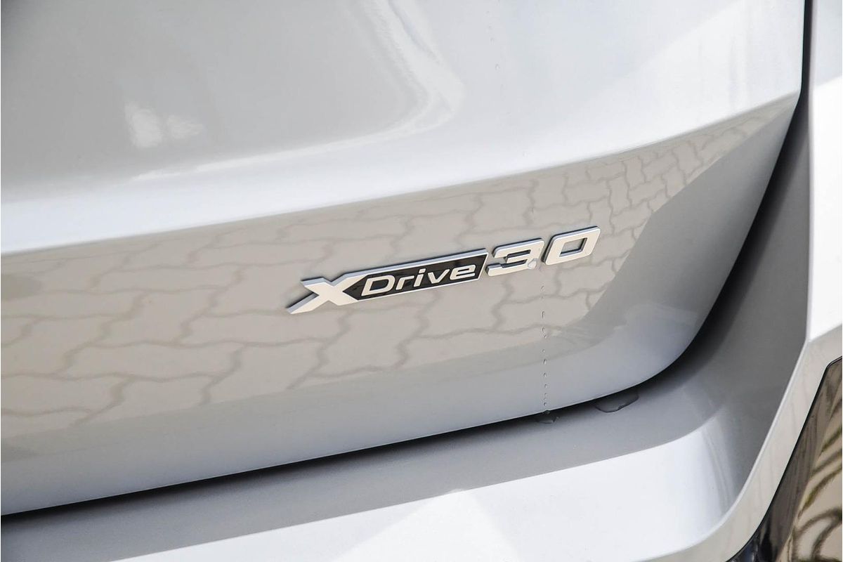 2024 BMW iX1 xDrive30 M Sport U11