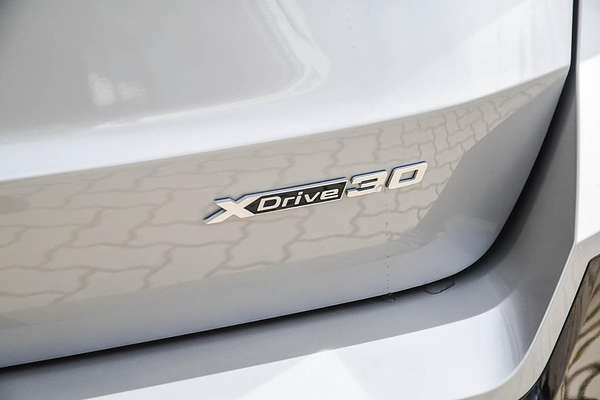 2024 BMW iX1 xDrive30 M Sport U11