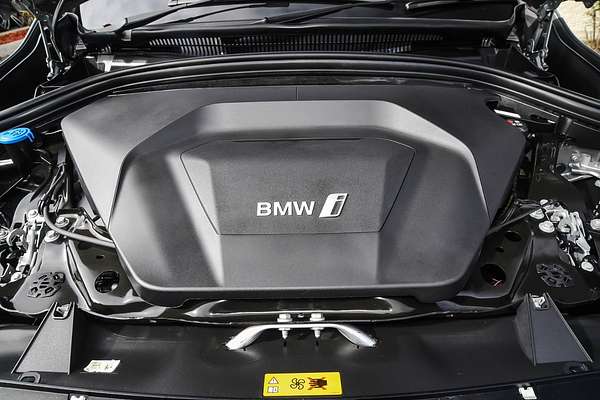 2024 BMW iX1 xDrive30 M Sport U11