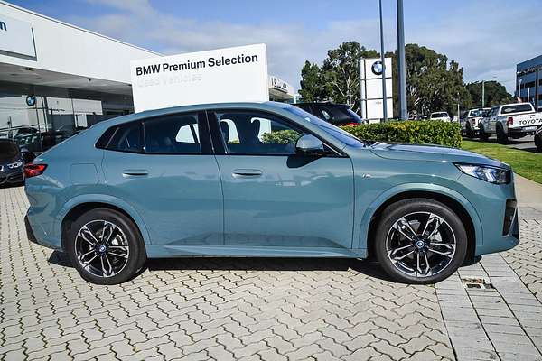 2024 BMW iX2 eDrive20 M Sport U10