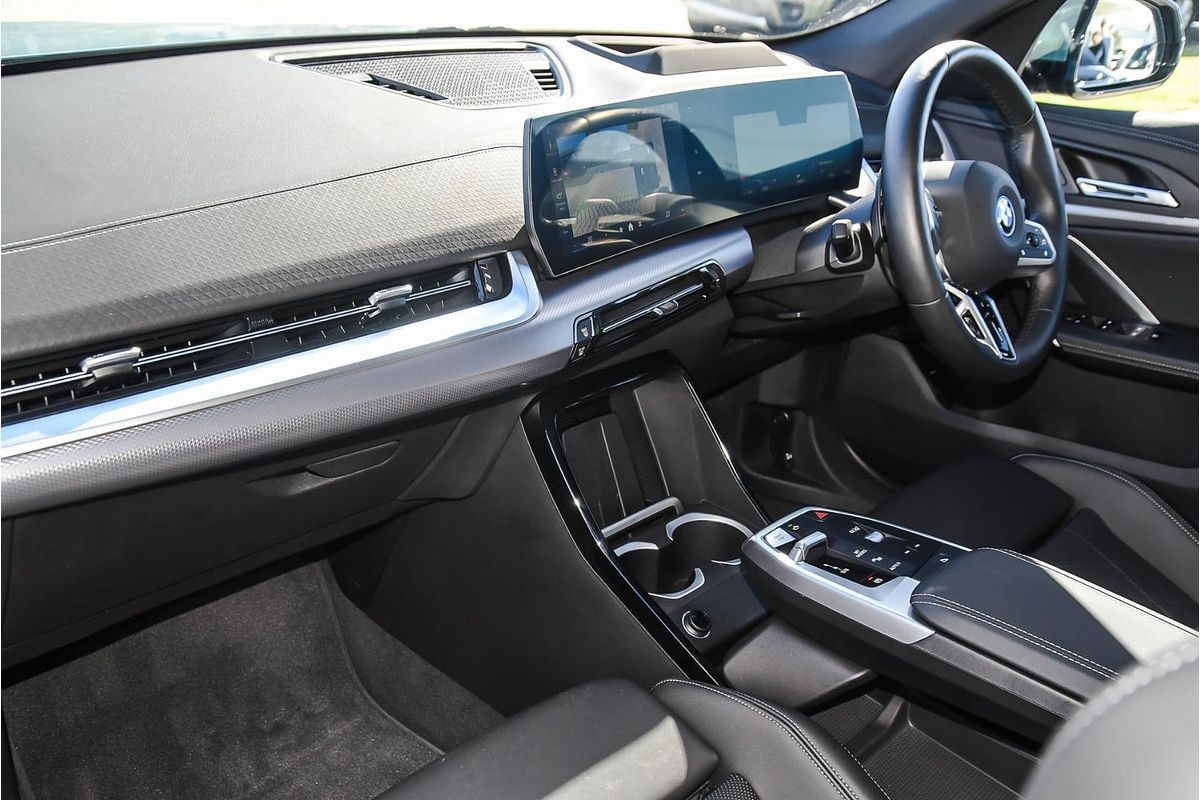 2024 BMW iX2 eDrive20 M Sport U10