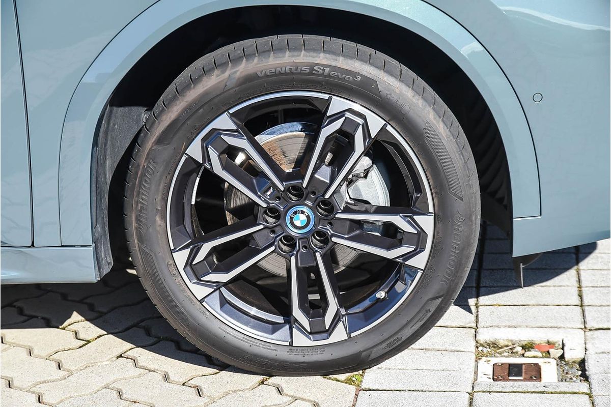 2024 BMW iX2 eDrive20 M Sport U10