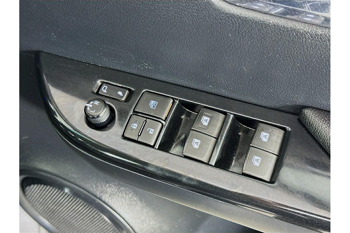 2019 Toyota Hilux SR5 GUN126R 4X4