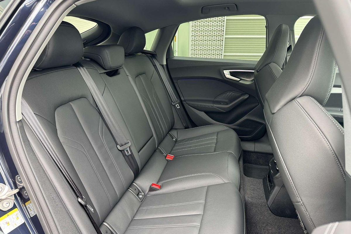 2025 Audi A5 TFSI 150kW S line B10