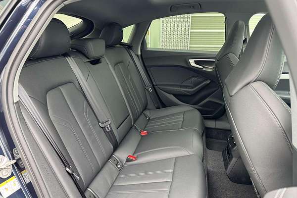 2025 Audi A5 TFSI 150kW S line B10