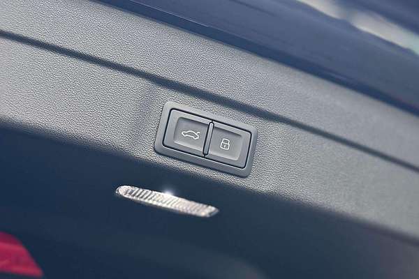2025 Audi A5 TFSI 150kW S line B10