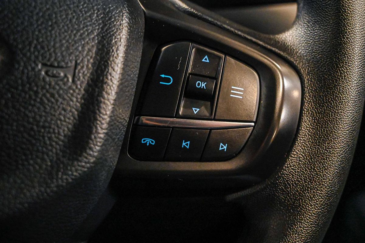 2024 Ford Everest Ambiente  2.0L