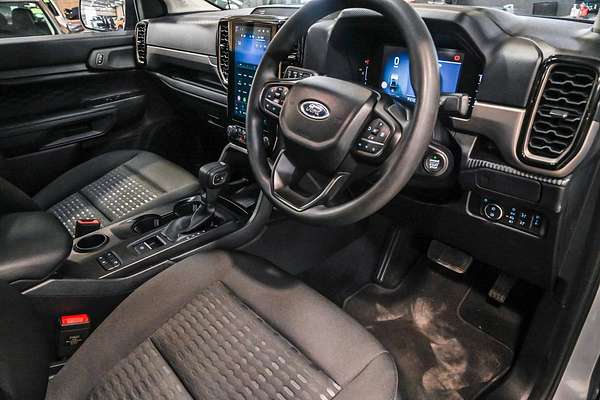 2024 Ford Everest Ambiente  2.0L