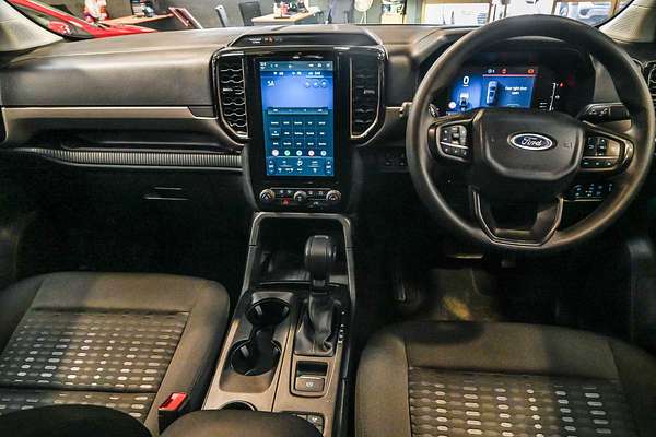 2024 Ford Everest Ambiente  2.0L