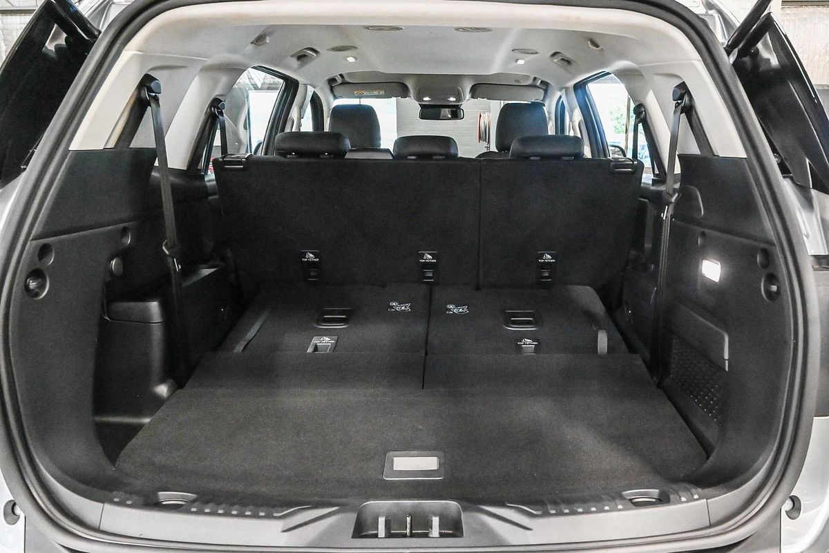 2024 Ford Everest Ambiente  2.0L