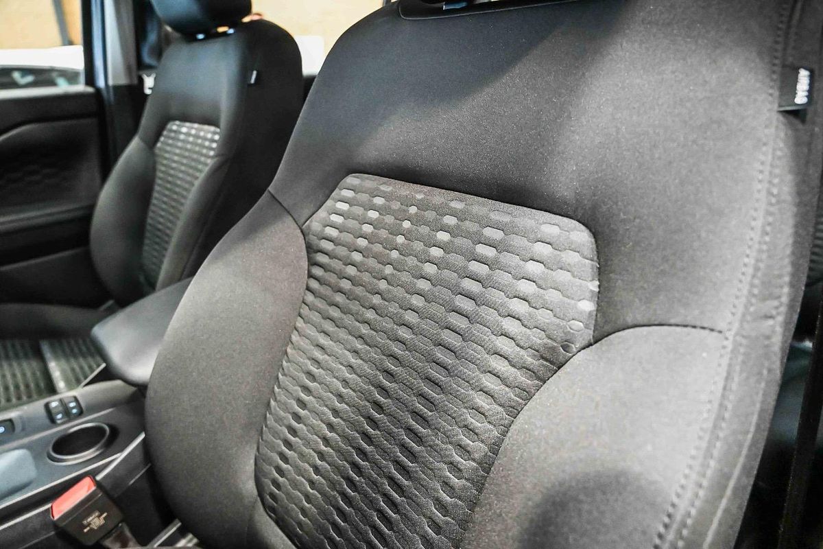 2024 Ford Everest Ambiente  2.0L