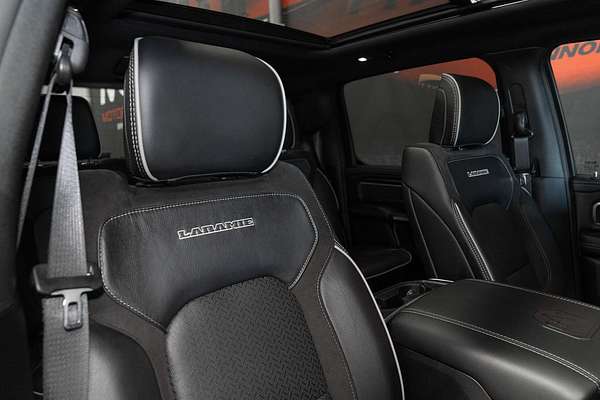 2024 RAM 1500 Laramie Sport RamBox DT 4X4 SWB