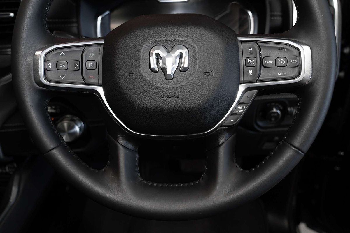 2024 RAM 1500 Laramie Sport RamBox DT 4X4 SWB
