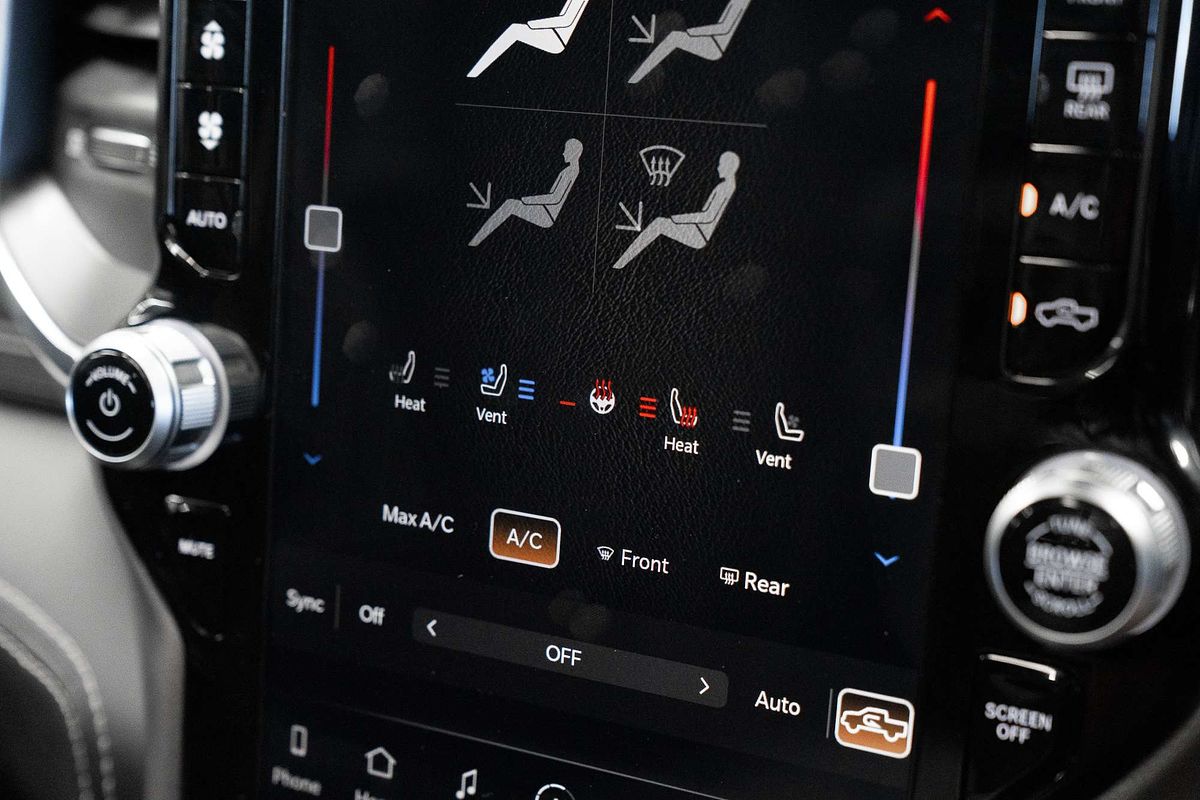 2024 RAM 1500 Laramie Sport RamBox DT 4X4 SWB