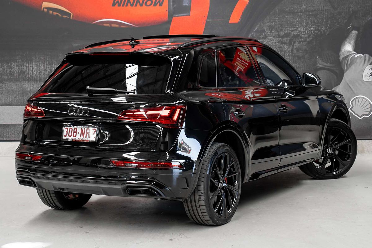 2023 Audi Q5 55 TFSI e S line FY