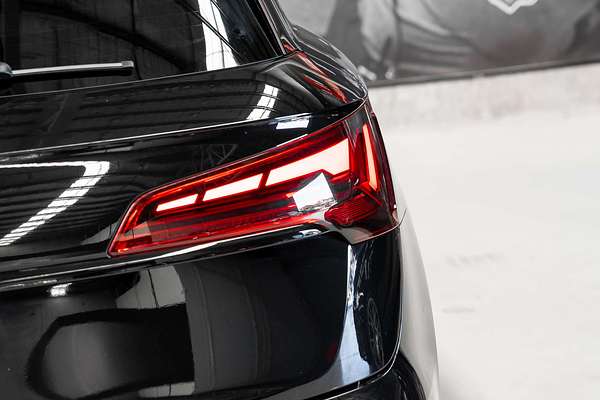 2023 Audi Q5 55 TFSI e S line FY