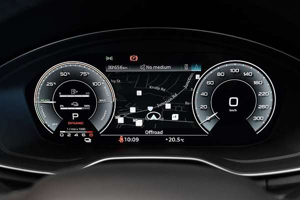 2023 Audi Q5 55 TFSI e S line FY