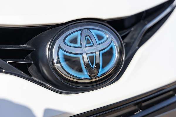 2024 Toyota Camry Ascent AXVH70R