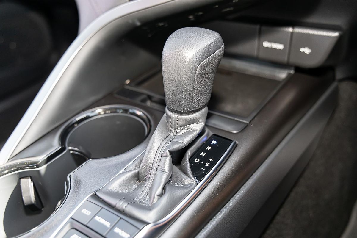 2024 Toyota Camry Ascent AXVH70R