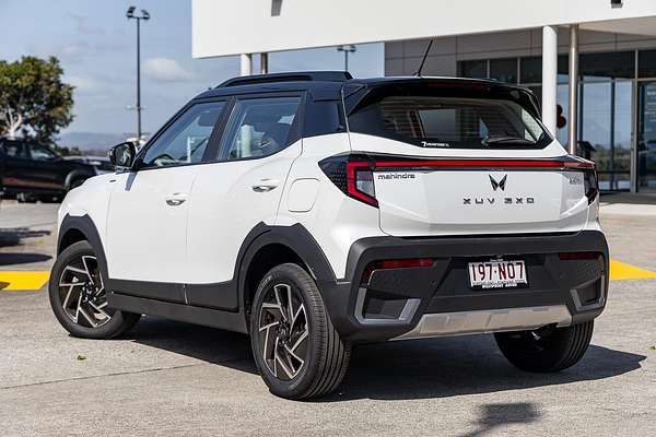 2025 Mahindra XUV3XO AX7L