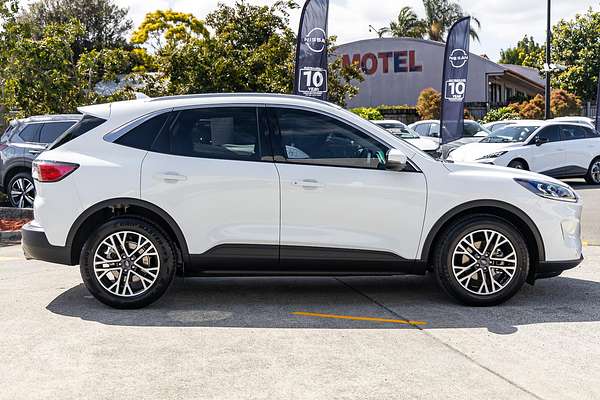 2021 Ford Escape ST-Line ZH