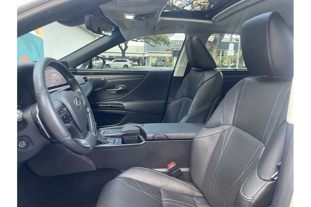 2022 Lexus ES Ultra Luxury