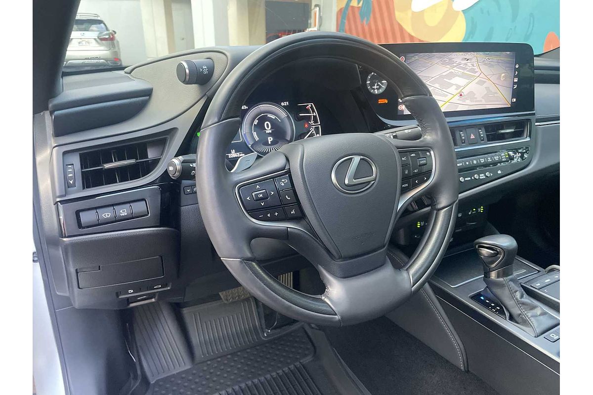 2022 Lexus ES Ultra Luxury