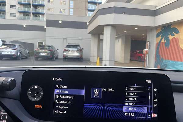 2022 Lexus ES Ultra Luxury