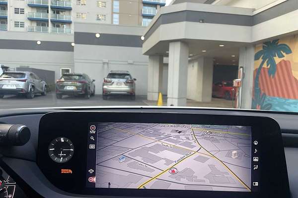 2022 Lexus ES Ultra Luxury
