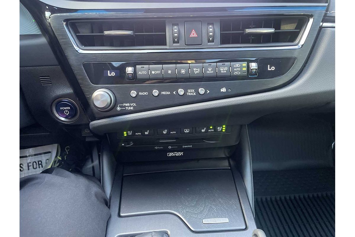2022 Lexus ES Ultra Luxury