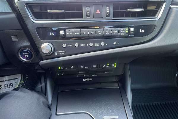 2022 Lexus ES Ultra Luxury