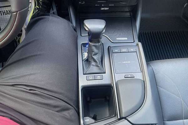 2022 Lexus ES Ultra Luxury