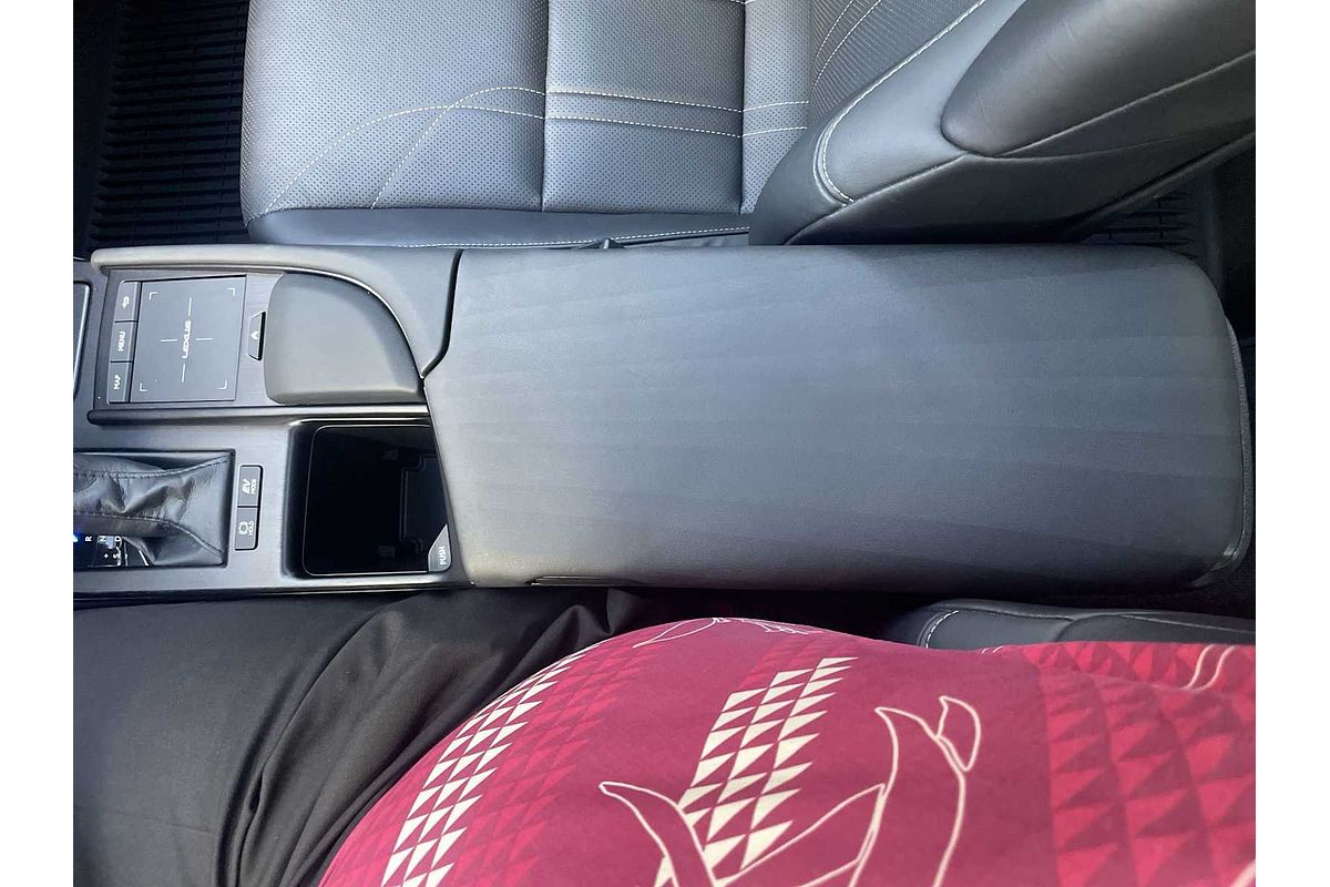 2022 Lexus ES Ultra Luxury