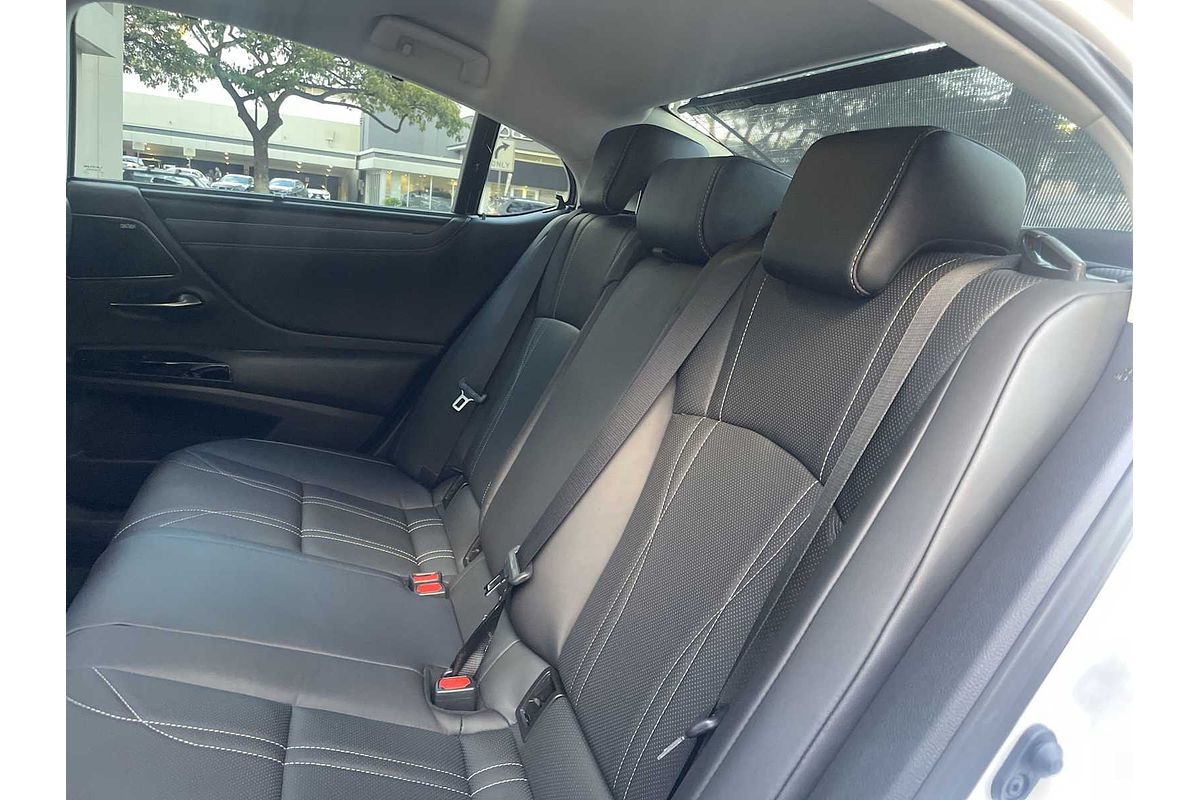 2022 Lexus ES Ultra Luxury