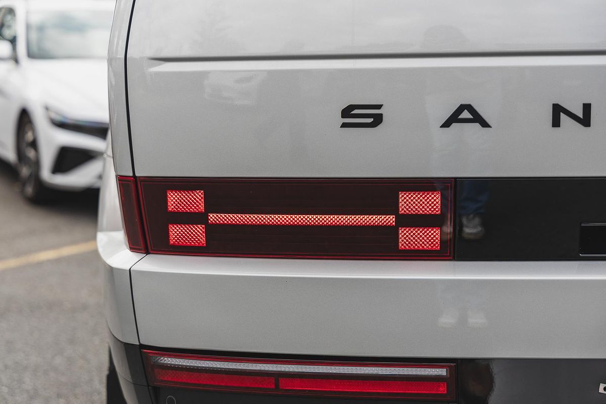 2024 Hyundai Santa Fe Hybrid Calligraphy MX5.V1