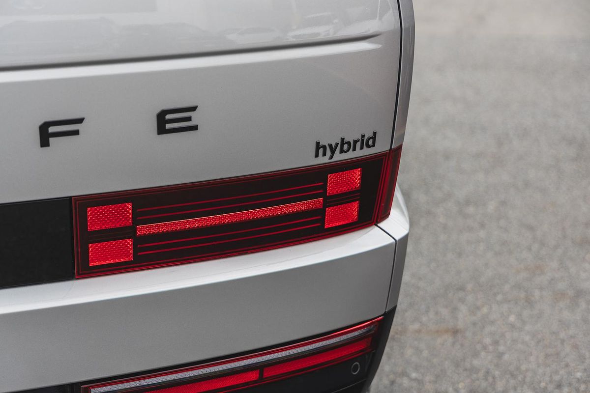 2024 Hyundai Santa Fe Hybrid Calligraphy MX5.V1