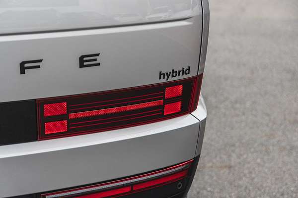 2024 Hyundai Santa Fe Hybrid Calligraphy MX5.V1