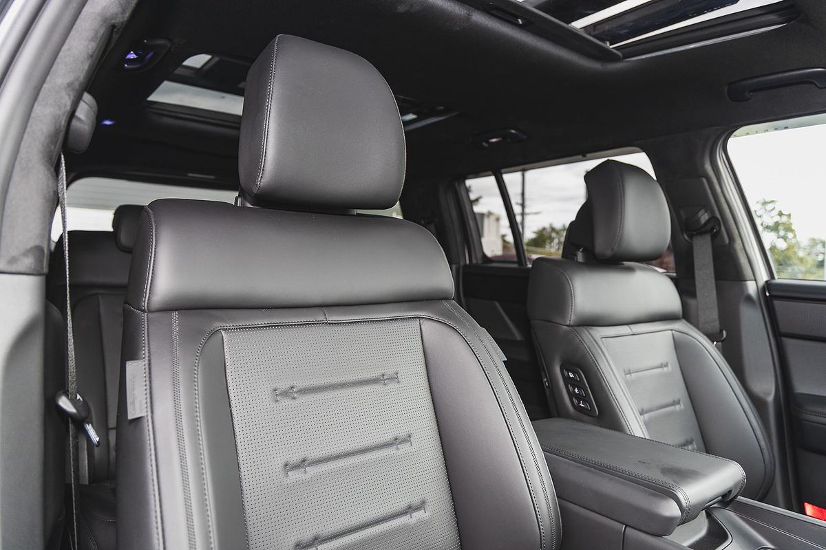 2024 Hyundai Santa Fe Hybrid Calligraphy MX5.V1