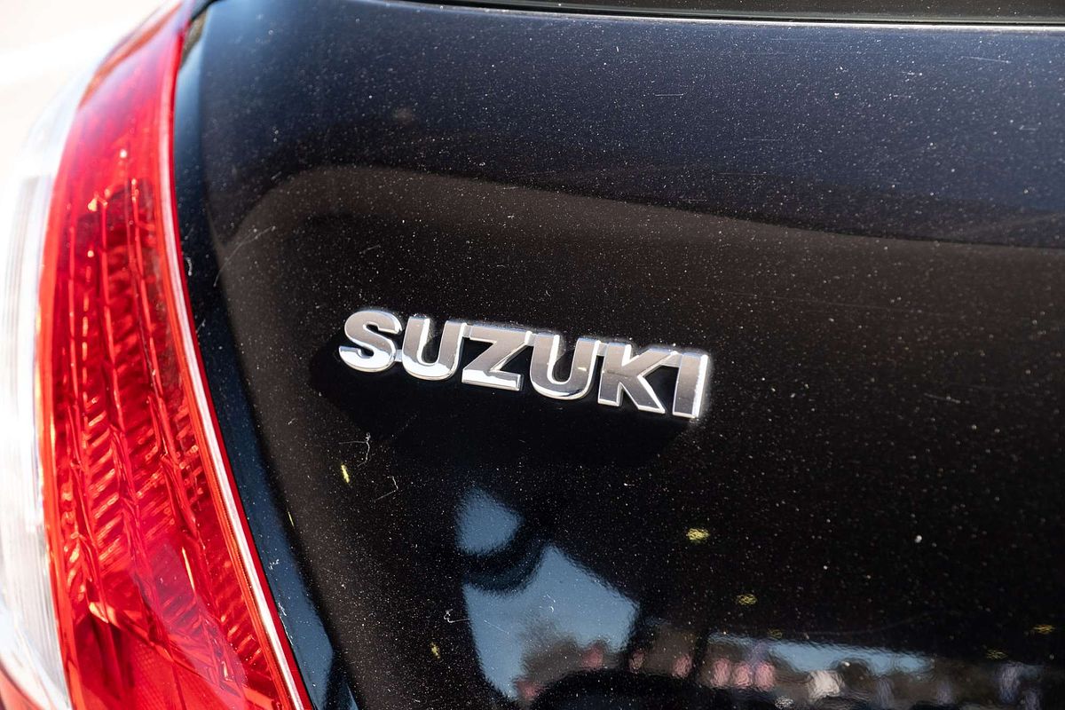 2014 Suzuki Swift GL Navigator FZ