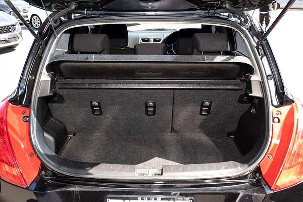 2014 Suzuki Swift GL Navigator FZ