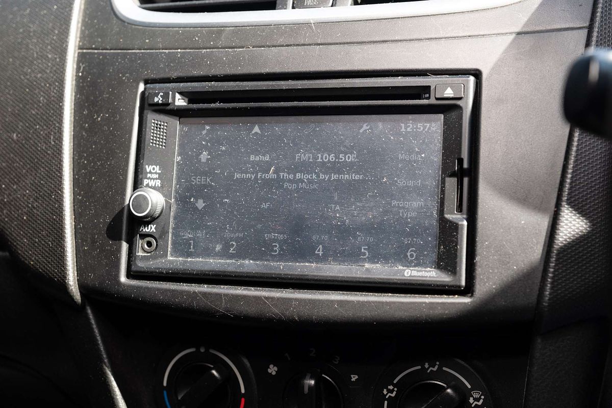 2014 Suzuki Swift GL Navigator FZ