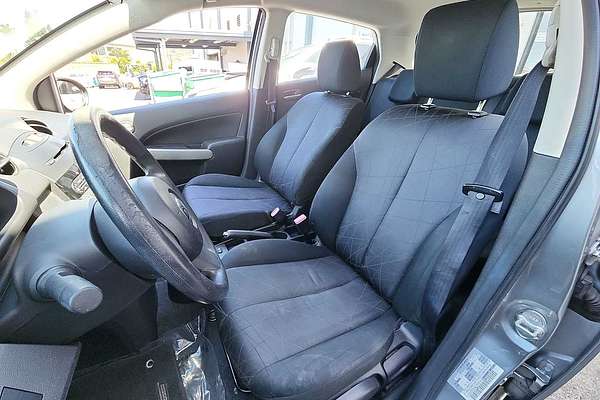 2014 Mazda 2 Sport