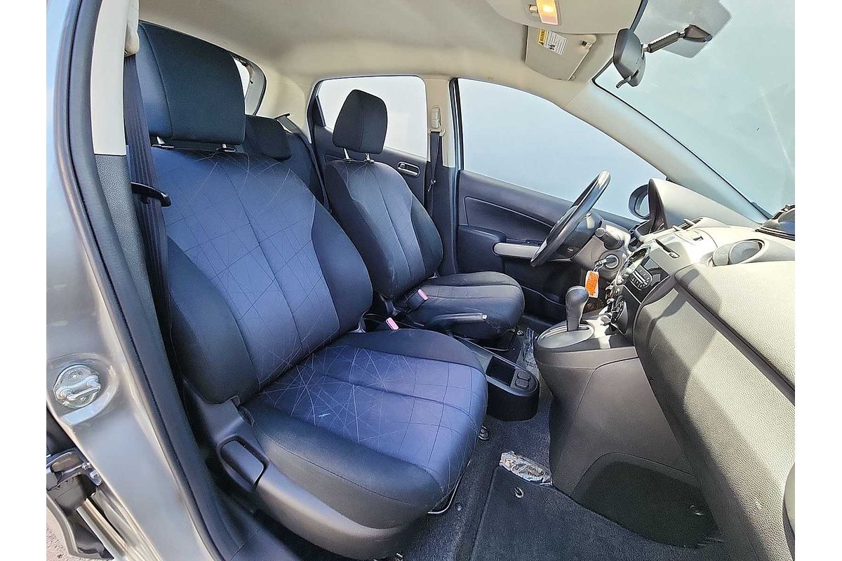 2014 Mazda 2 Sport