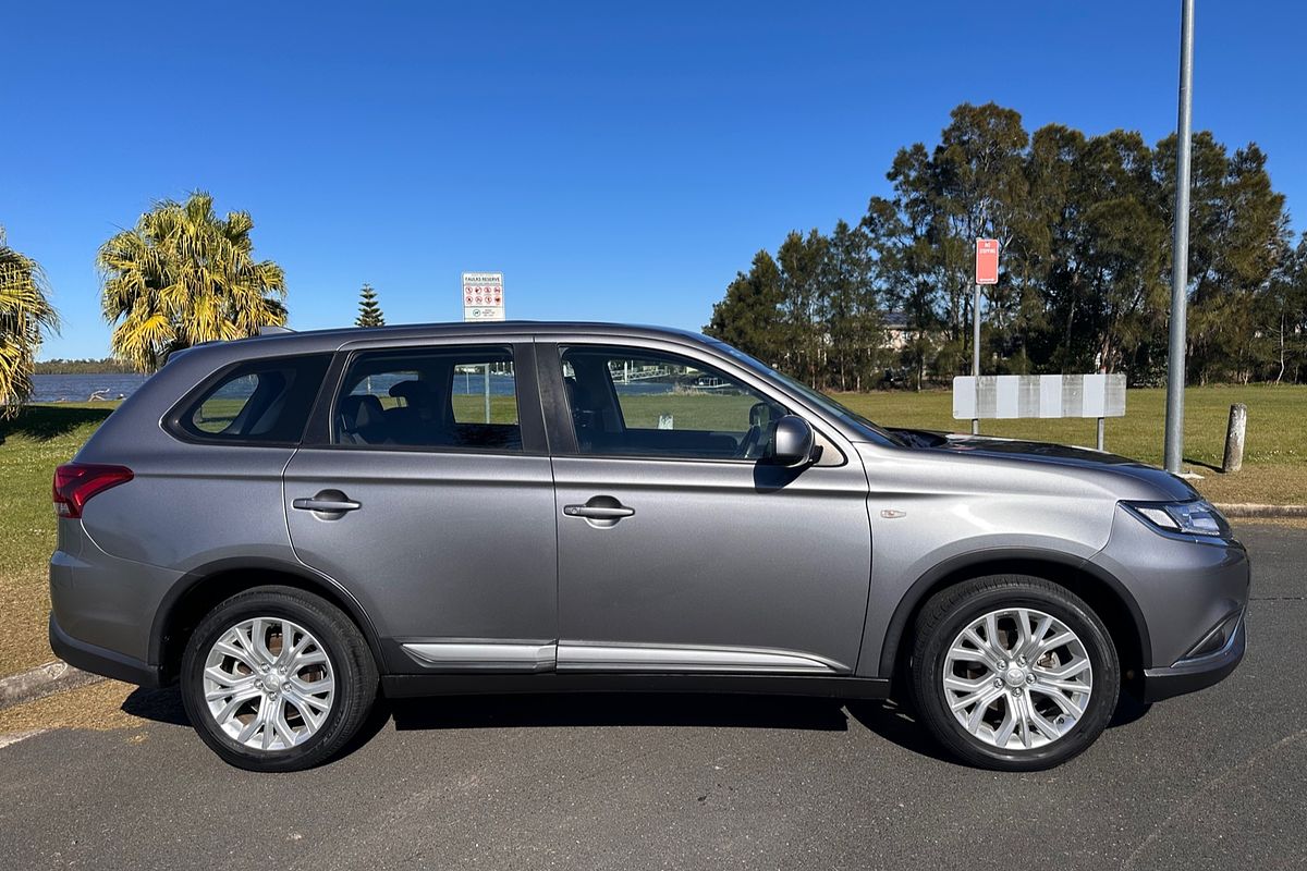 2021 Mitsubishi Outlander ES ZL