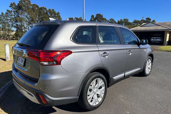 2021 Mitsubishi Outlander ES ZL