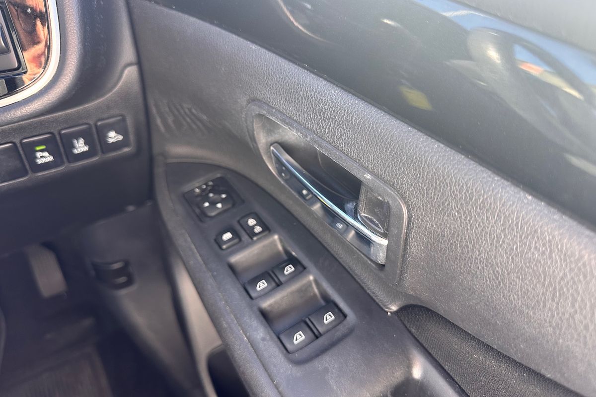 2021 Mitsubishi Outlander ES ZL