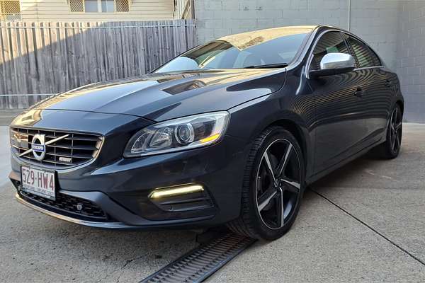 2014 Volvo S60 T6 R-Design