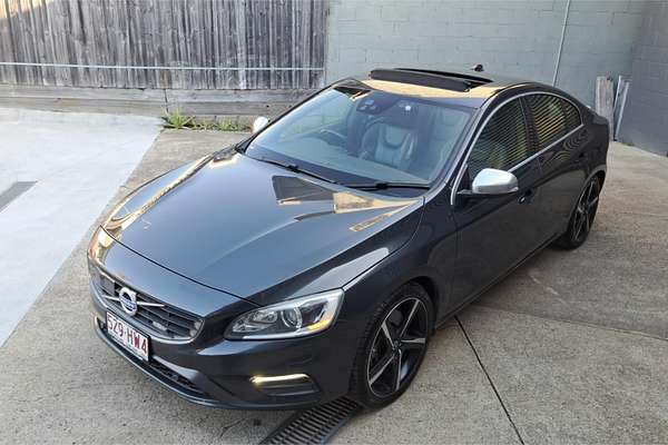 2014 Volvo S60 T6 R-Design